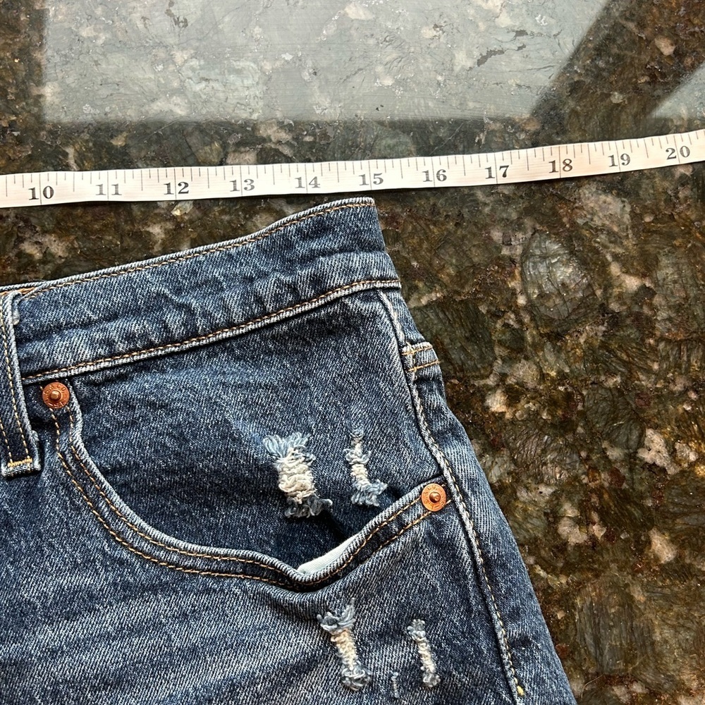 Levi’s 501 original button fly Jean cut off shorts. Classic American - Picture 9 of 11